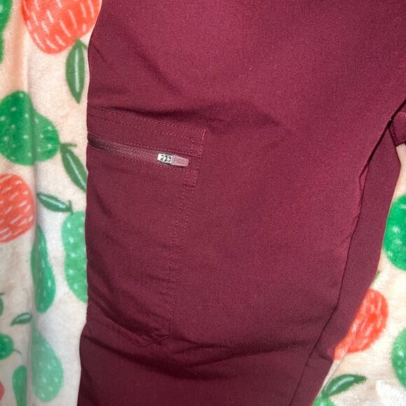 Figs scrub pants size XS - Picture 6 of 12